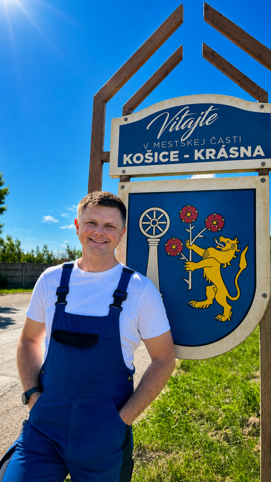 Lukáš Kunca pri tabuli Vitajte v mestskej časti Košice-Krásna